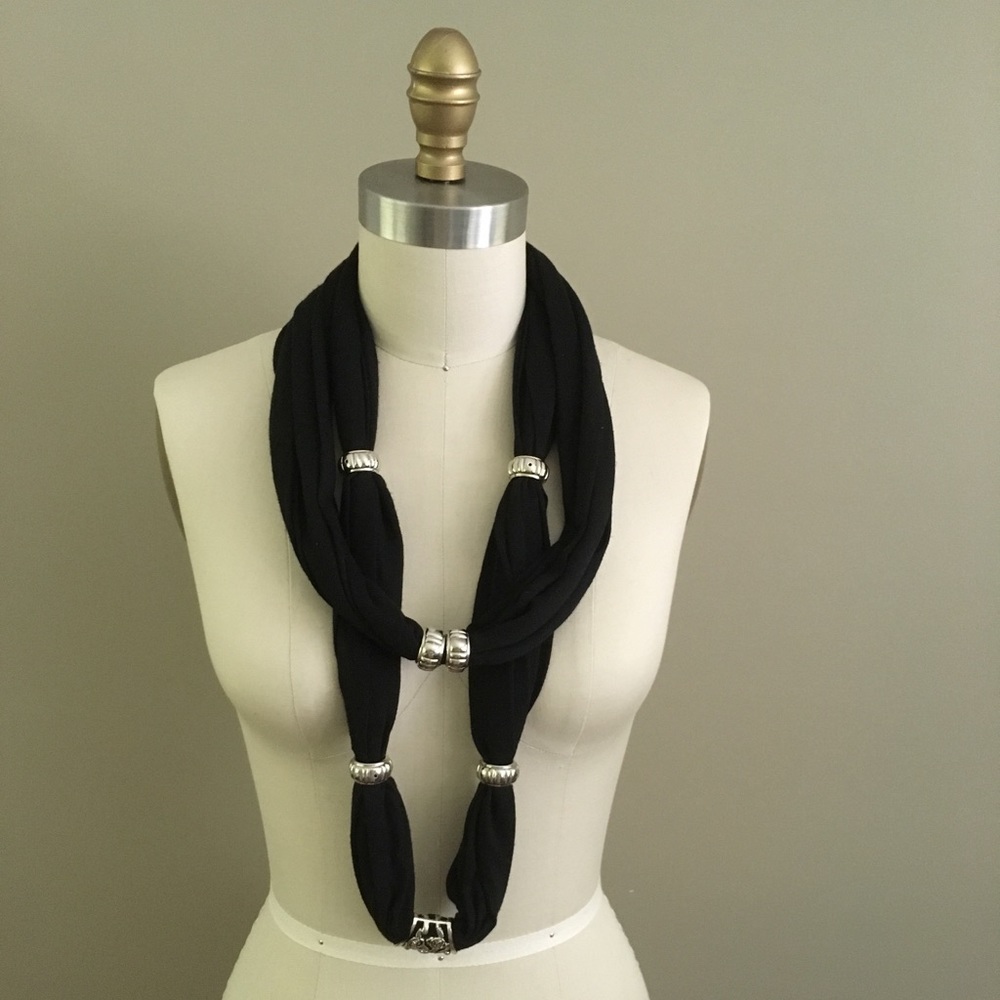 NWOT Infinity Scarf with adjustable Silver Beads